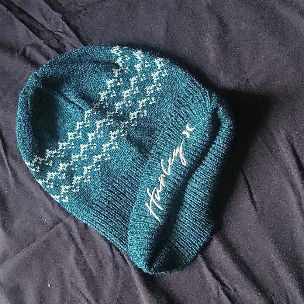 Hurley benie